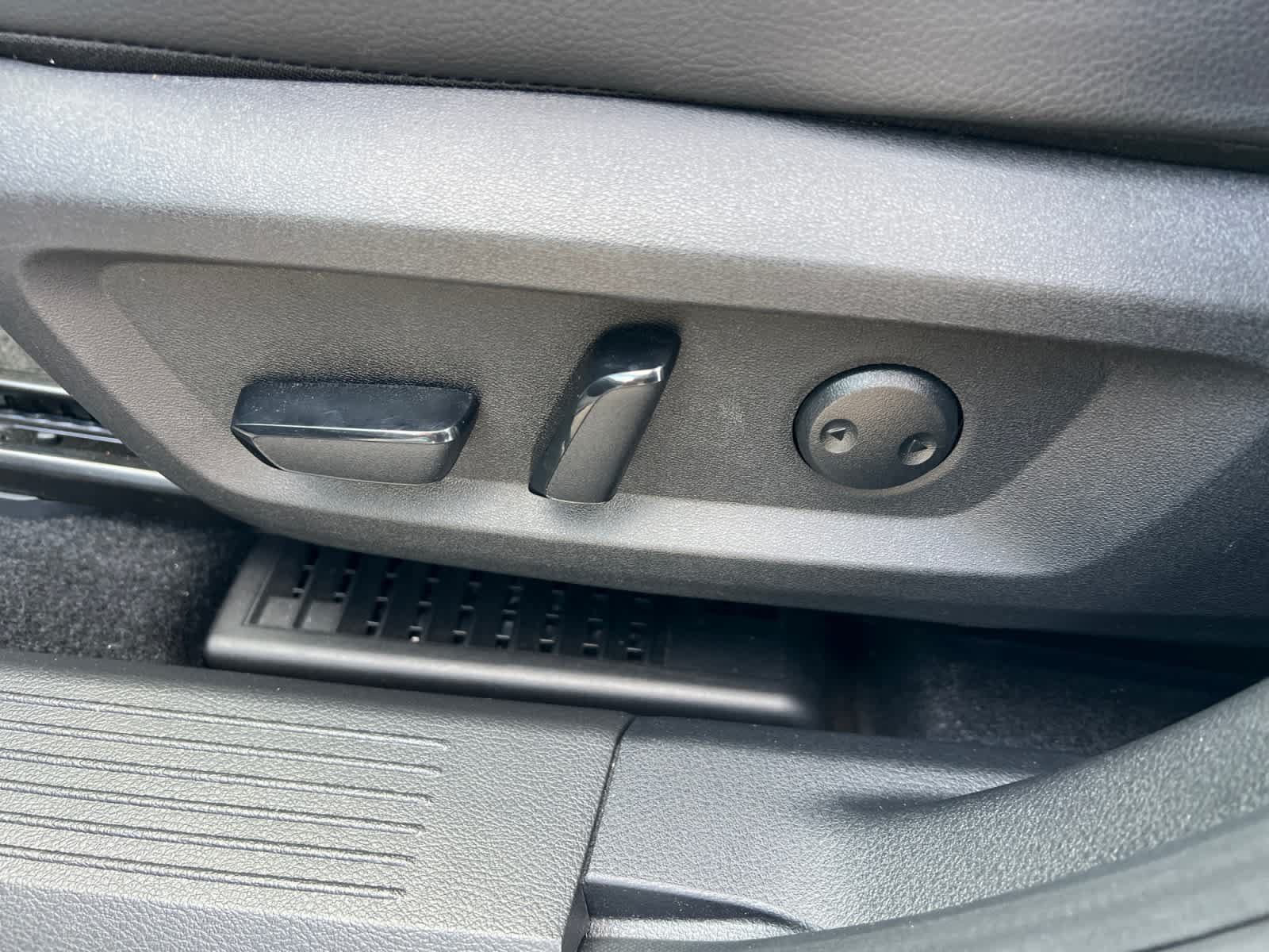 Certified 2024 Nissan Rogue SL AWD/4WD image 18
