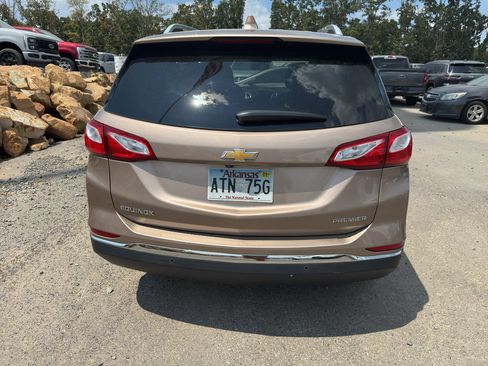 Used 2019 Chevrolet Equinox Premier FWD image 6