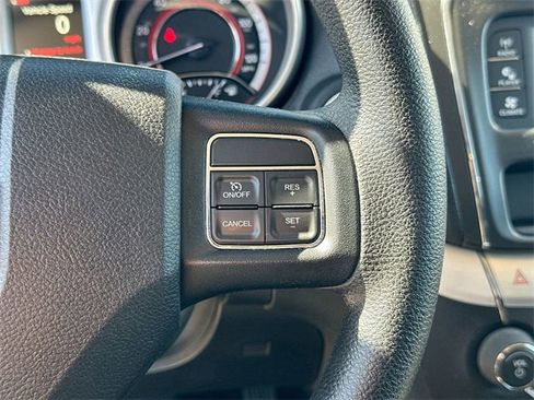 Used 2017 Dodge Journey SE image 24