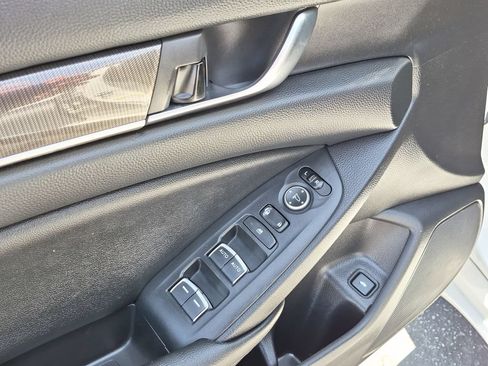 Used 2021 Honda Accord Sport image 31