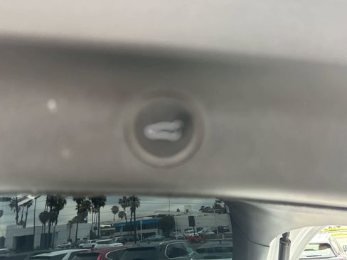 Used 2024 Tesla Model Y Long Range image 31