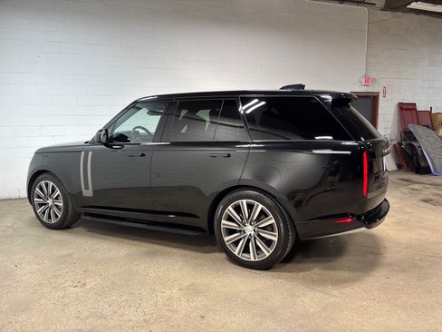Used 2023 Land Rover Range Rover SE AWD/4WD image 10