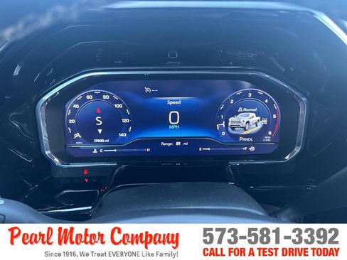 Used 2024 Chevrolet Silverado 2500 High Country w/ High Country Premium Package image 12