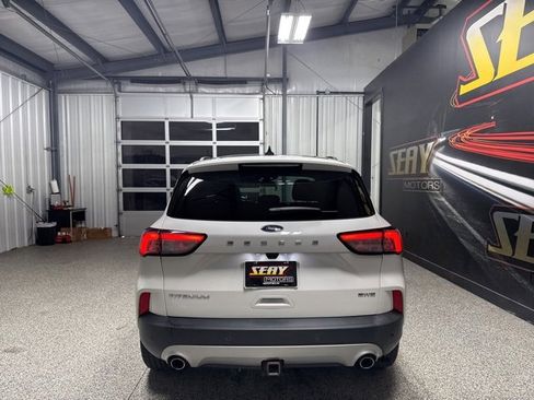 Used 2022 Ford Escape Titanium w/ Titanium Elite Package image 16