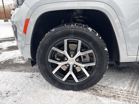 Used 2021 Jeep Grand Cherokee L Overland w/ Advanced Protech Group III image 33