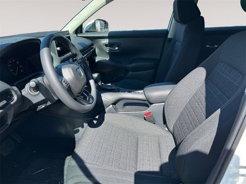 New 2026 Honda HR-V LX image 9