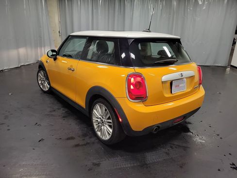 Used 2015 MINI Cooper 2-Door Hardtop image 7