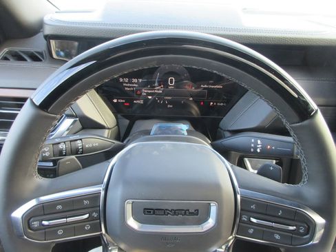 New 2026 GMC Yukon XL Denali image 18