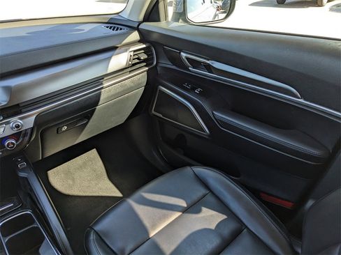 Used 2024 Kia Telluride S w/ S Sunroof Package image 18