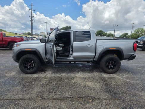 Used 2024 GMC Canyon AT4X AWD/4WD image 9