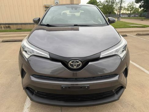 Used 2018 Toyota C-HR XLE FWD image 7
