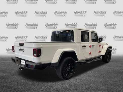 Used 2025 Jeep Gladiator Sport AWD/4WD image 10