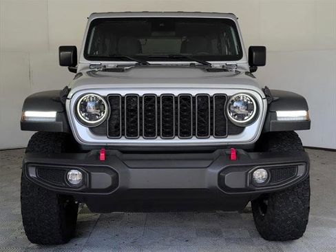 Certified 2024 Jeep Wrangler Unlimited Rubicon image 3