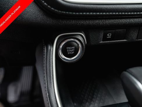 Certified 2024 Toyota Grand Highlander AWD image 18