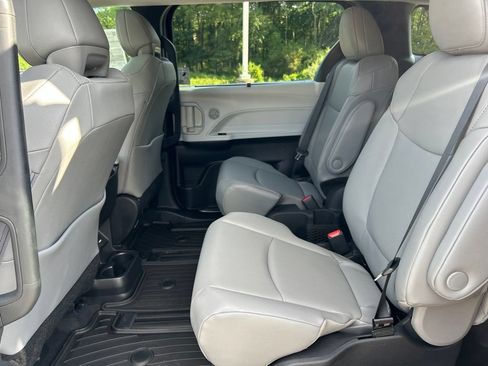 New 2026 Toyota Sienna XLE AWD/4WD image 27