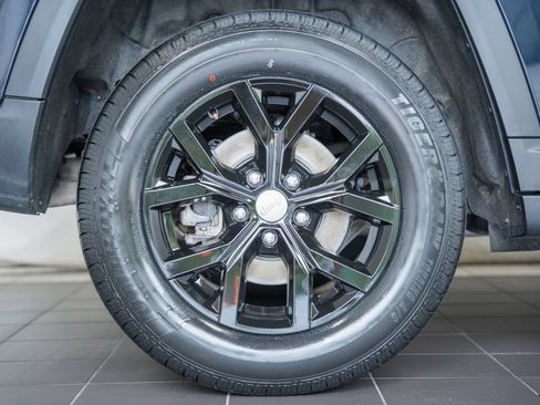 Certified 2023 Jeep Grand Cherokee Limited AWD/4WD image 21