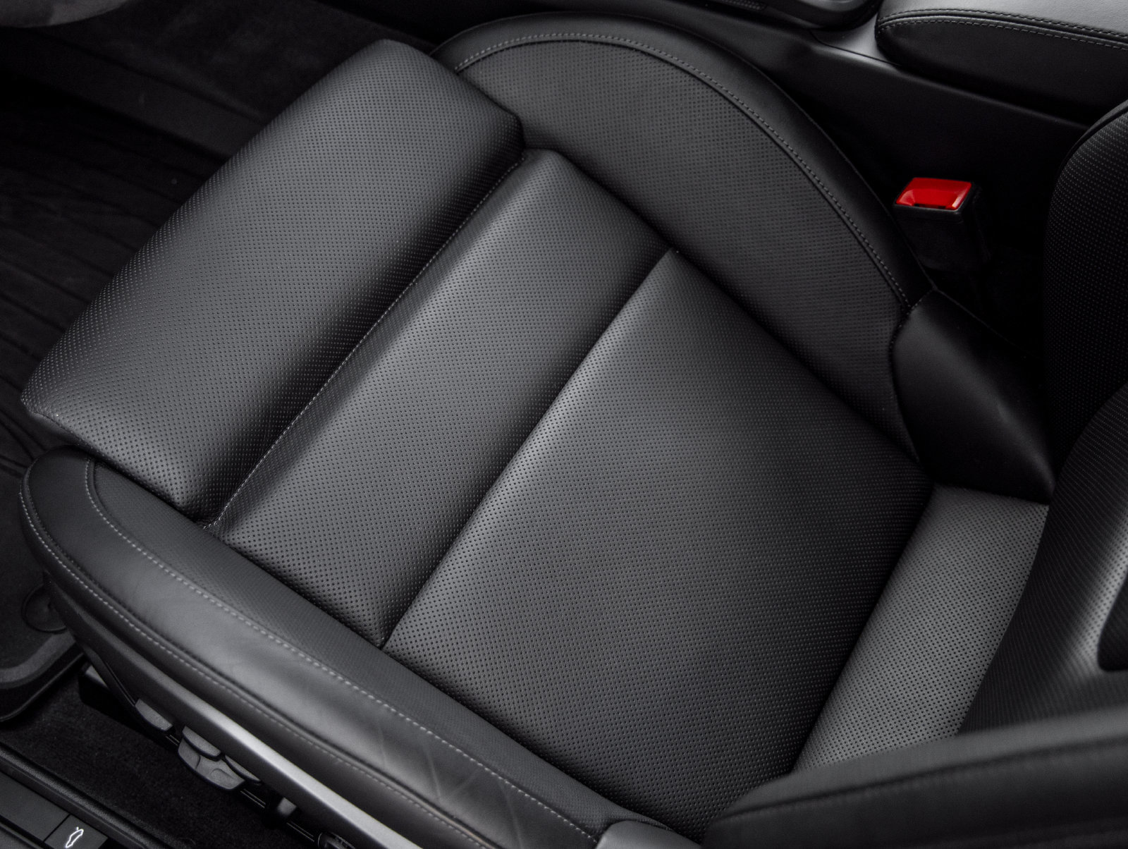 Certified 2024 Porsche 911 Carrera S RWD image 23