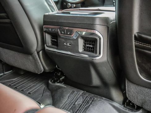 Used 2026 GMC Sierra 2500 Denali Ultimate w/ LPO, Black Badging Package AWD/4WD image 27