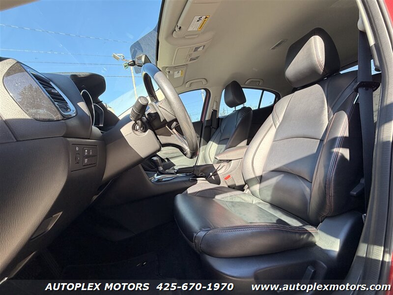 Used 2014 MAZDA MAZDA3 s Touring FWD image 9