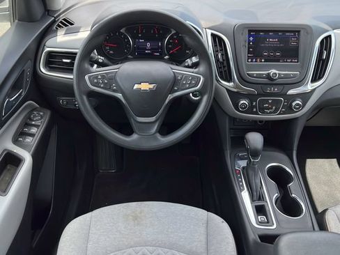 Used 2022 Chevrolet Equinox LS w/ LS Convenience Package AWD/4WD image 13