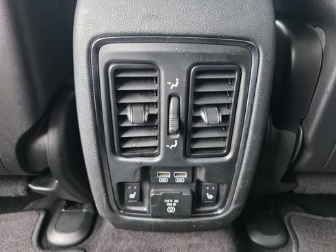 Used 2016 Dodge Durango Limited w/ Nav & Power Liftgate Group AWD/4WD image 25