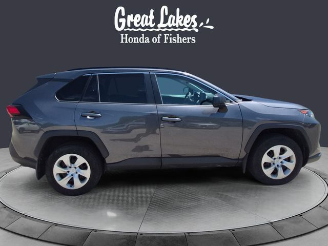 Used 2019 Toyota RAV4 LE w/ Carpet Mat Package FWD image 6