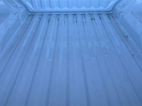 Used 2024 GMC Canyon AT4 w/ AT4 Premium Package image 17