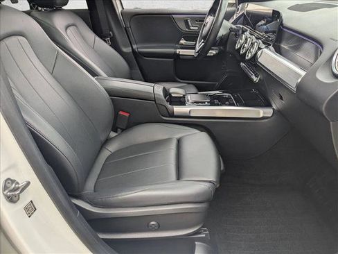 Certified 2021 Mercedes-Benz GLB 250 4MATIC image 21