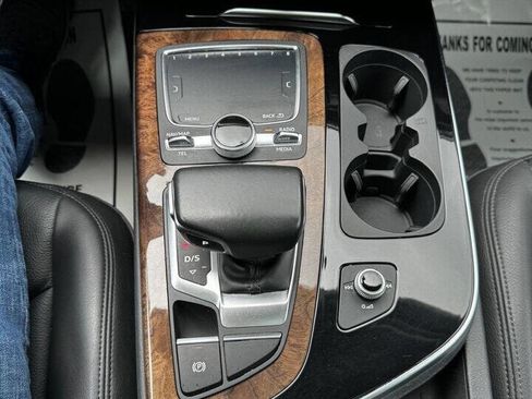 Used 2018 Audi Q7 3.0T Premium Plus w/ Premium Plus Package image 31