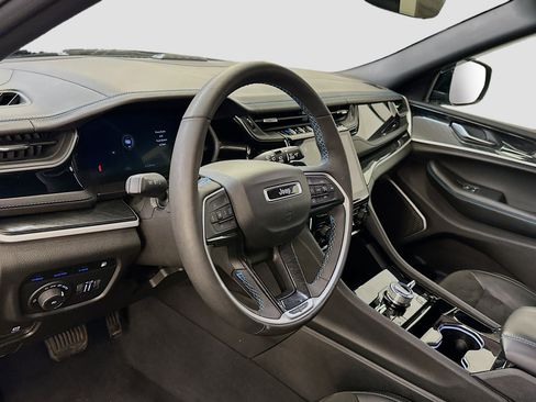 Used 2022 Jeep Grand Cherokee Trailhawk w/ Advanced Protech Group II image 18