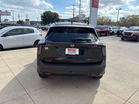 New 2026 Nissan Kicks SV w/ Cold Weather Package FWD image 6