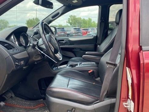 Used 2019 Dodge Grand Caravan GT FWD image 16