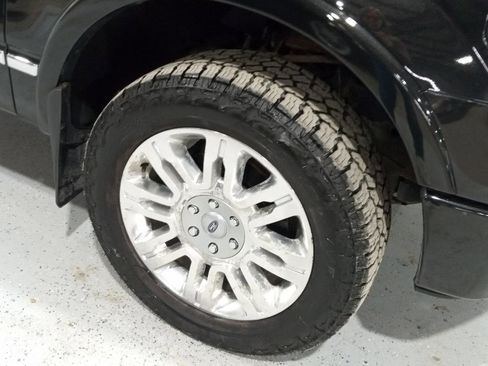 Used 2013 Ford F150 Platinum image 3