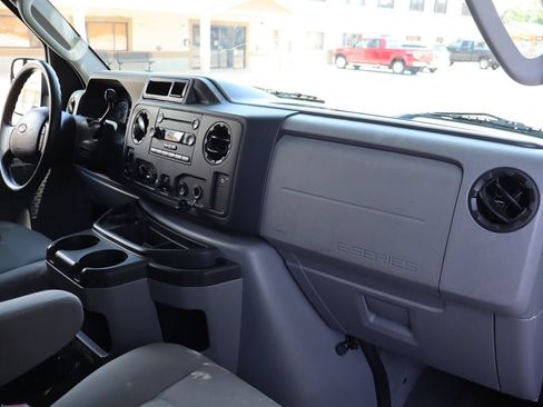Used 2012 Ford E-350 and Econoline 350 XLT RWD image 17