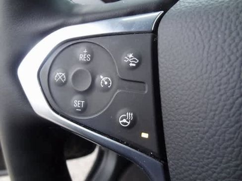 Used 2023 Chevrolet Traverse LT image 19