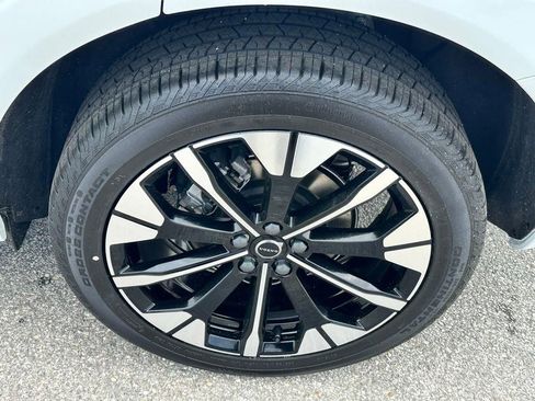 New 2026 Volvo XC60 B5 Plus w/ Protection Package Premier image 27