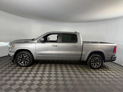 Used 2025 RAM 1500 Laramie AWD/4WD image 9