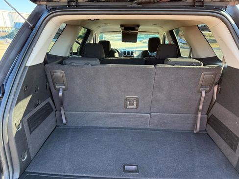 Used 2009 GMC Acadia SLE FWD image 18