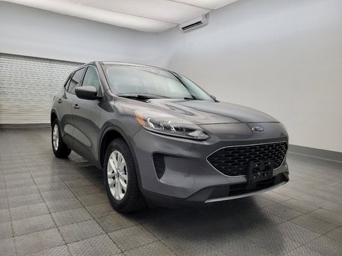 Used 2021 Ford Escape SE image 13