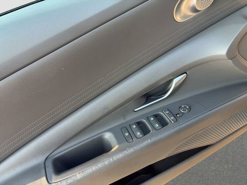 Used 2024 Hyundai Elantra SEL FWD image 17