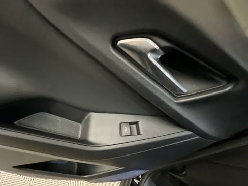 Used 2025 Chevrolet Equinox LT FWD image 22