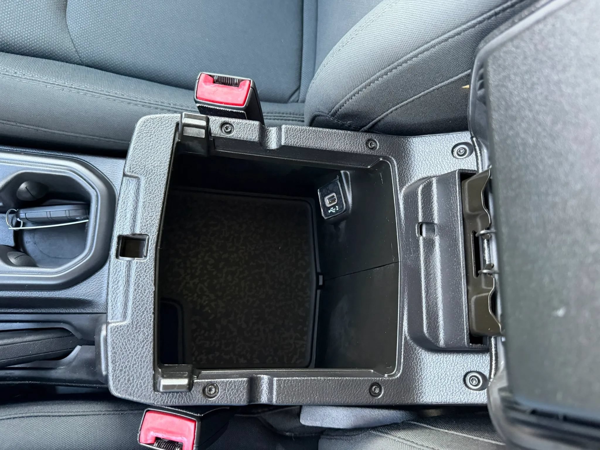 Used 2019 Jeep Wrangler Sport AWD/4WD image 33