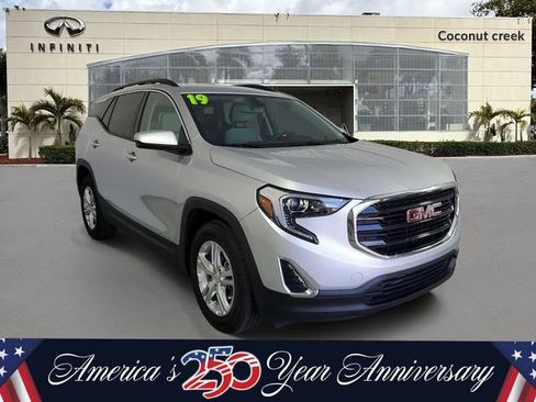 Used 2019 GMC Terrain SLE w/ Driver Convenience Package FWD image 1