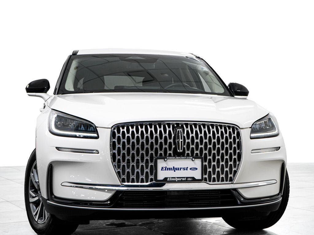 Used 2024 Lincoln Corsair AWD image 3