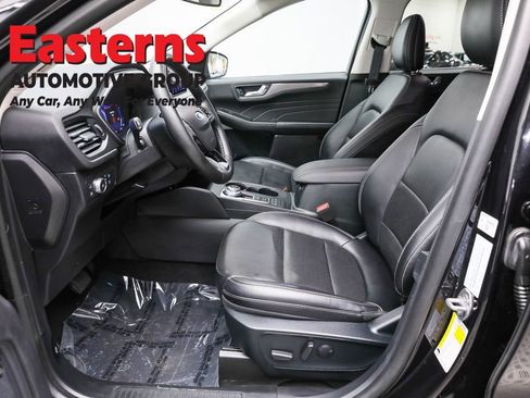 Used 2021 Ford Escape Titanium AWD/4WD image 14