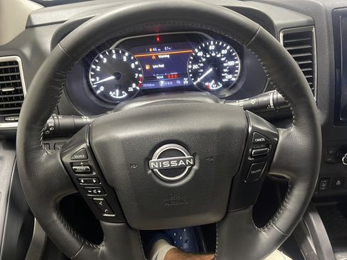 Used 2023 Nissan Frontier SV AWD/4WD image 4