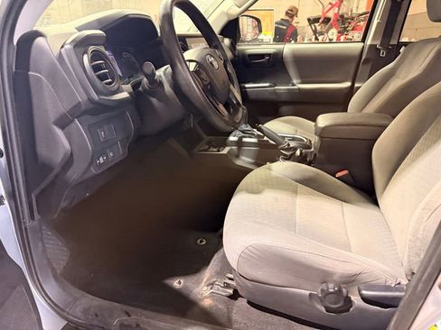 Used 2021 Toyota Tacoma SR image 15