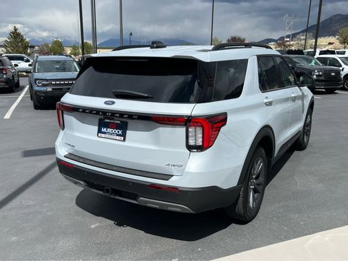 New 2026 Ford Explorer Active AWD/4WD image 8
