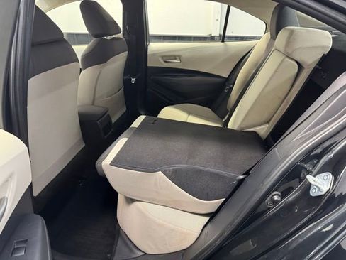 Used 2021 Toyota Corolla LE w/ LE Convenience Package FWD image 29