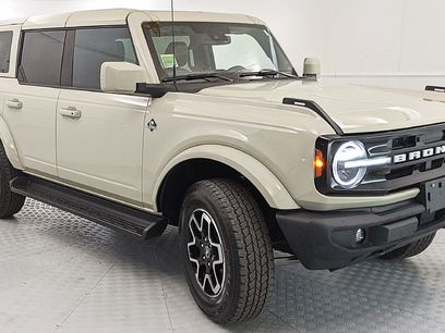 Certified 2025 Ford Bronco Outer Banks